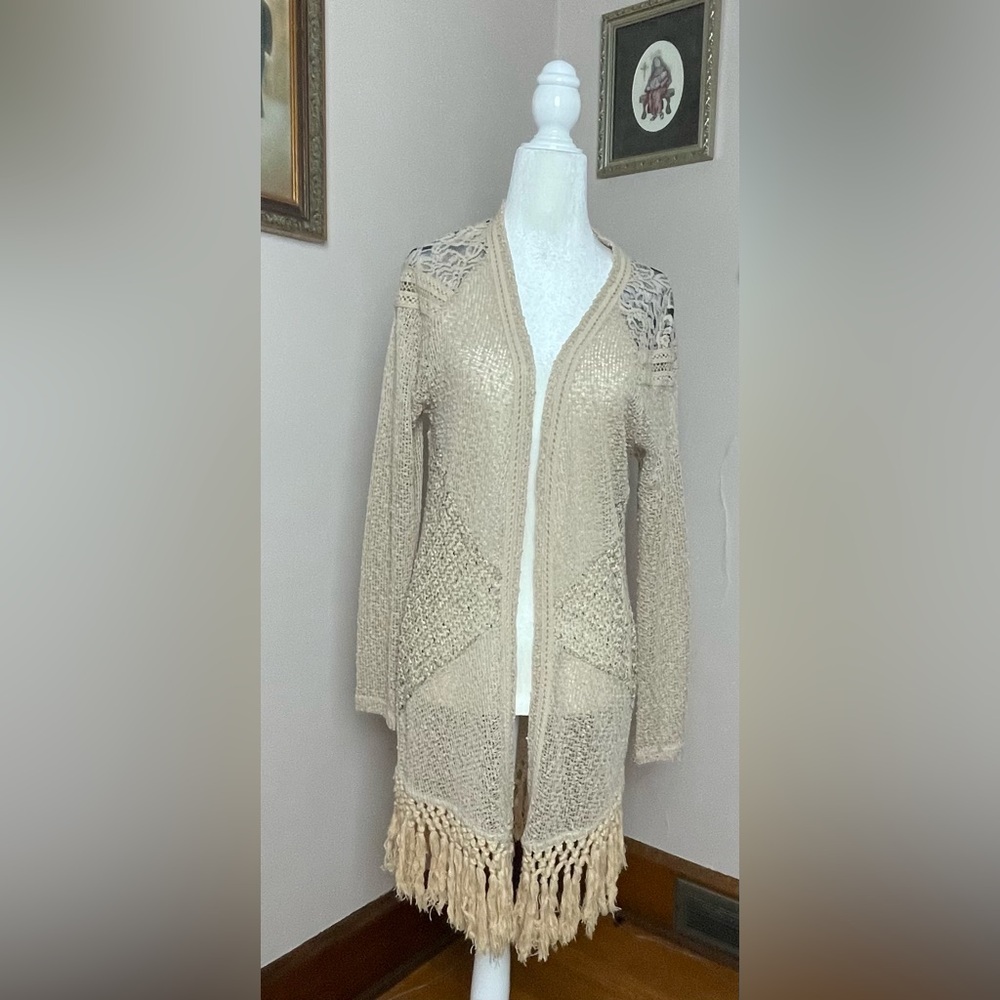 Long sleeve kimono/cardigan. Looks so cute with jean shorts!!!